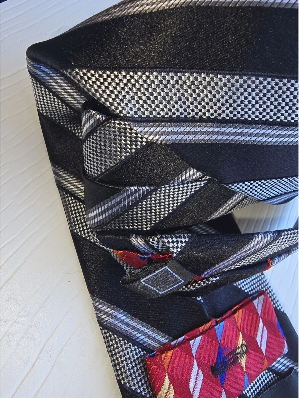XMI Platinum Black Silver Striped 100% Silk Roffe Men's Necktie